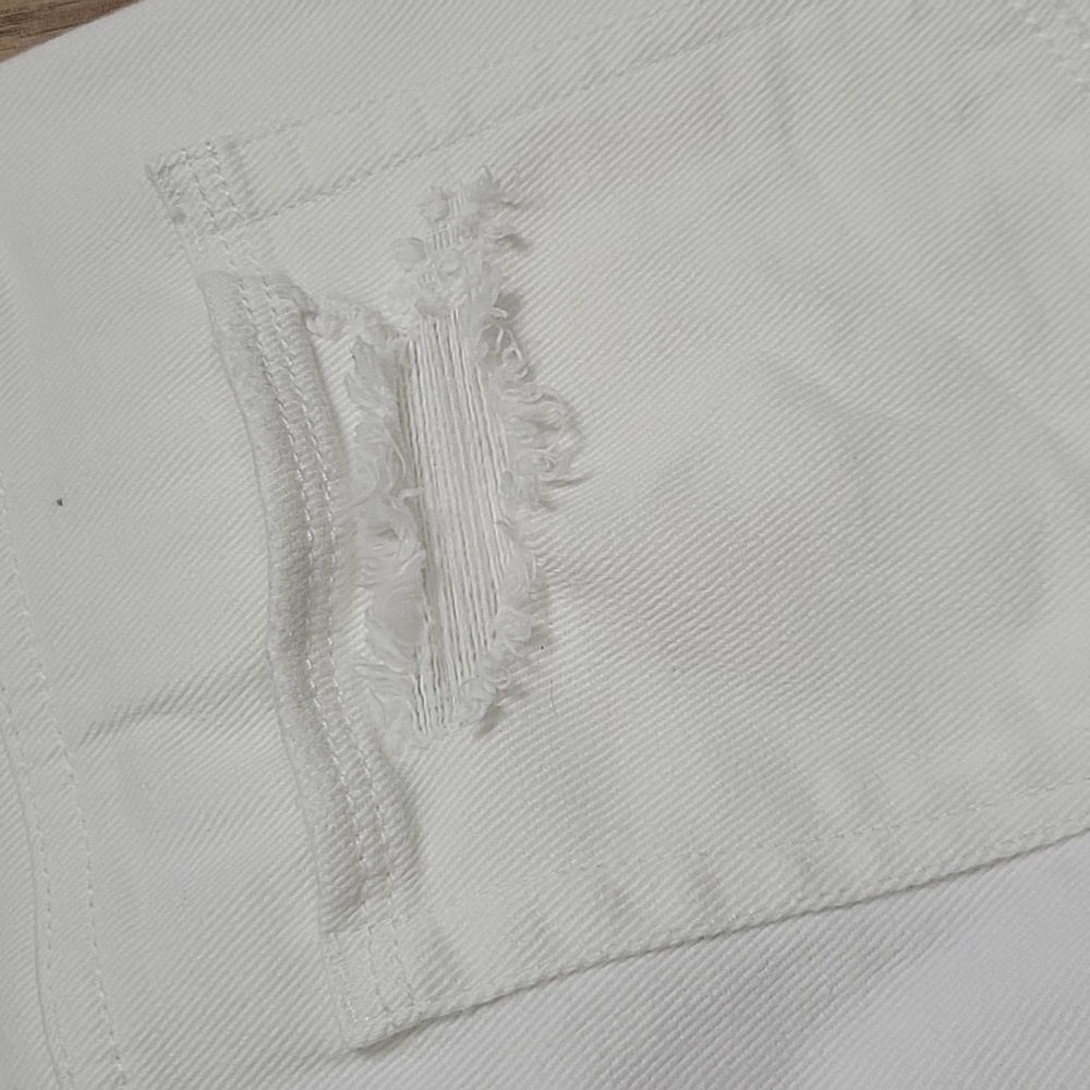 Good American Good Curve White Jeans - Picture 13 of 13